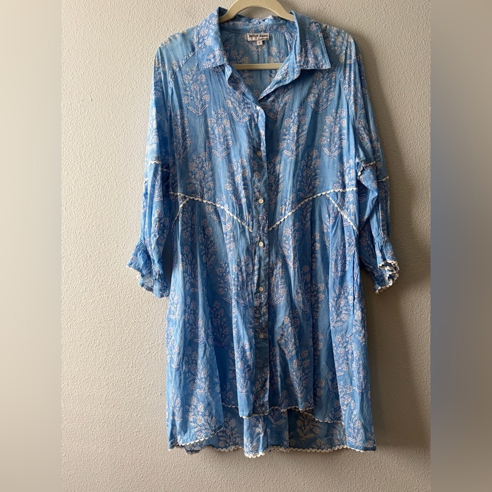 JULIET DUNN 
Raglan shirt dress
